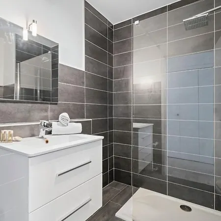 Velasquez - Welkeys Apartman