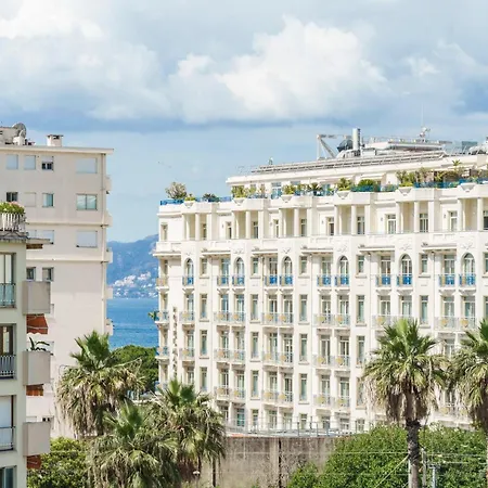 Velasquez - Welkeys Apartman